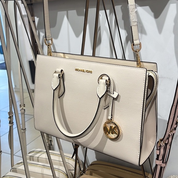 Michael Kors Sheila Medium Center Zip Satchel Crossbody Bag
Light Cream 
NWT - Picture 2 of 16